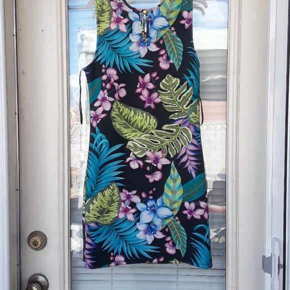 Cloths - Picture 2 of 2